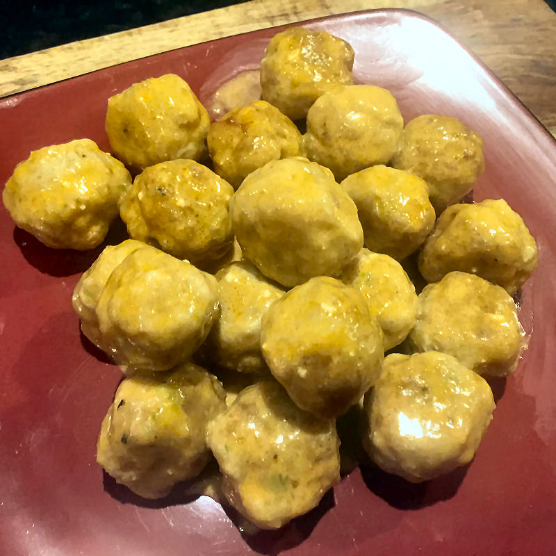 Mini Low-Carb Buffalo Chicken Meatballs